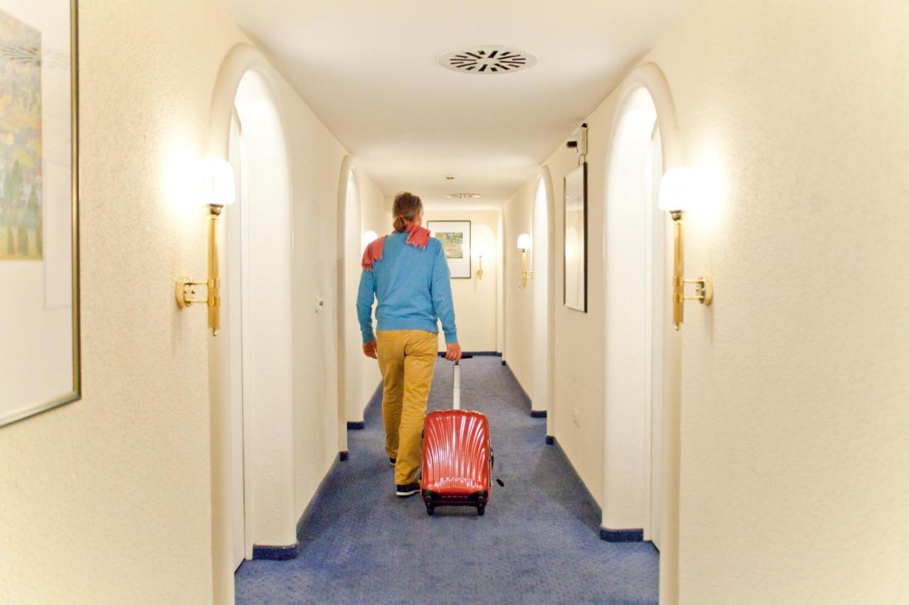 Hotel Weisses Ross Marienberg Bagian luar foto