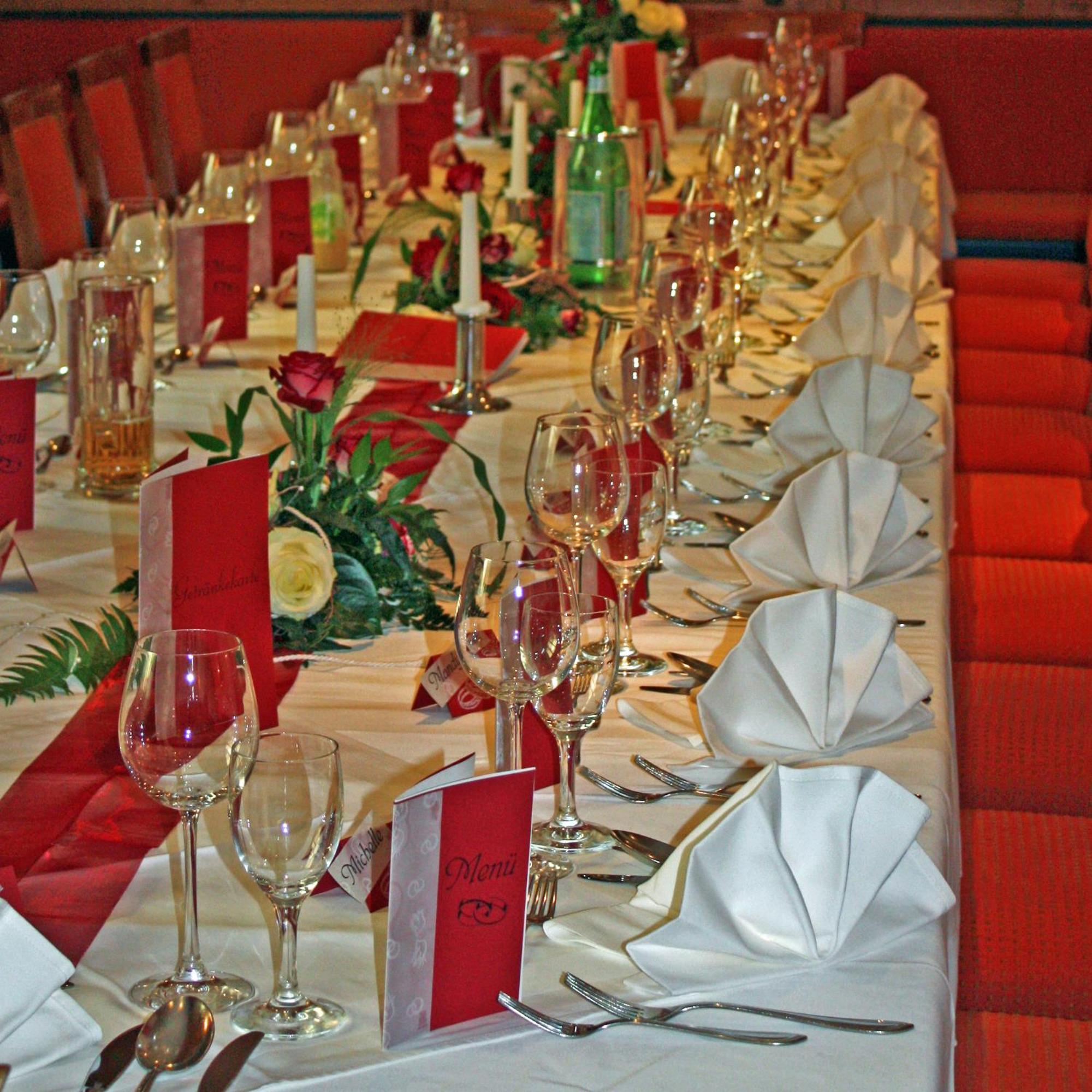 Hotel Weisses Ross Marienberg Bagian luar foto
