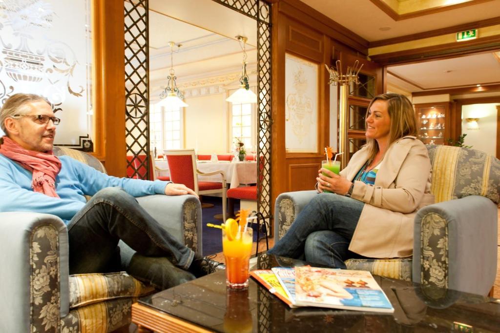 Hotel Weisses Ross Marienberg Bagian luar foto